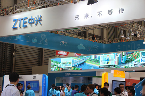 中兴核心路由器  IMG_7684_副本.jpg