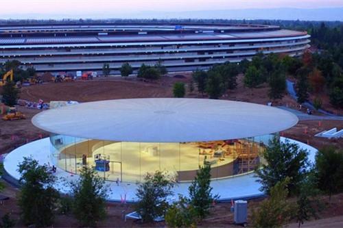 史蒂夫·乔布斯剧院