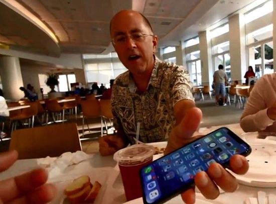 坑爹:苹果工程师因女儿提前发iPhone X视频被开除