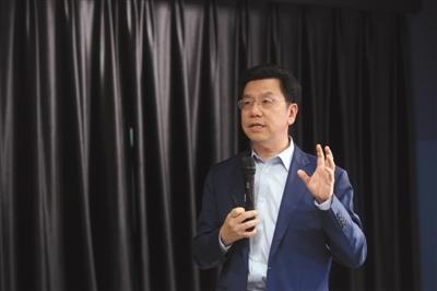 李开复 未来20年内人工智能不会有自我意识