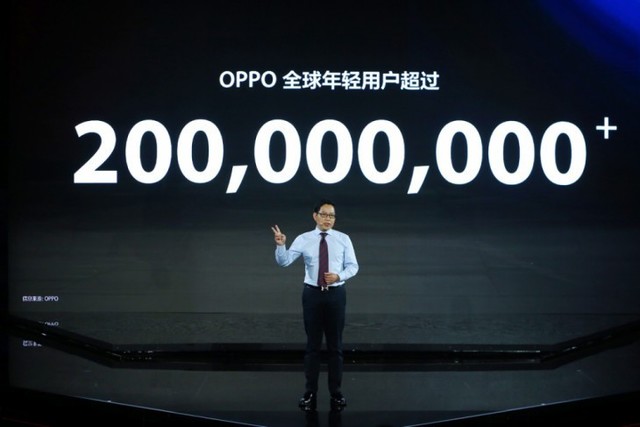OPPO发布新机R15 采用自家异形屏专利 