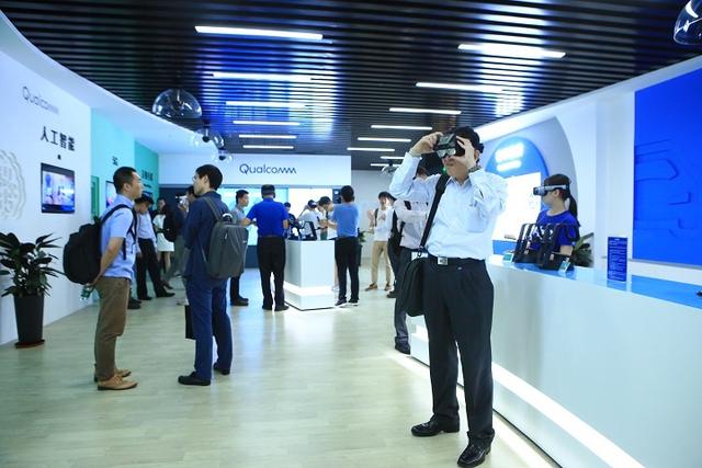 “南京软件谷-Qualcomm中国联合创新中心”正式揭牌并投入使用
