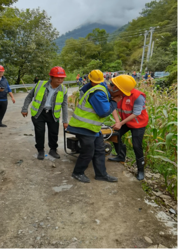 1662634244317048124.png 四川泸定震后通信保障,华为人在行动(20220908)终926.png