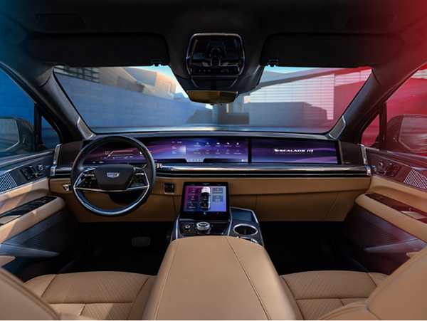 骁龙数字底盘赋能2025款凯迪拉克ESCALADE IQ，为全球用户带来由云连接支持的沉浸式体验和先进驾驶辅助系统1016.png