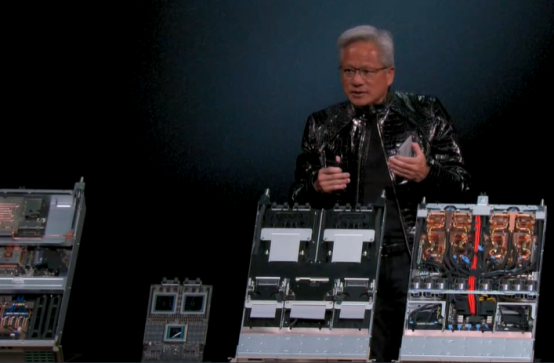 英伟达黄仁勋CES 2025释放五大信号！定调AI下一程2048.png