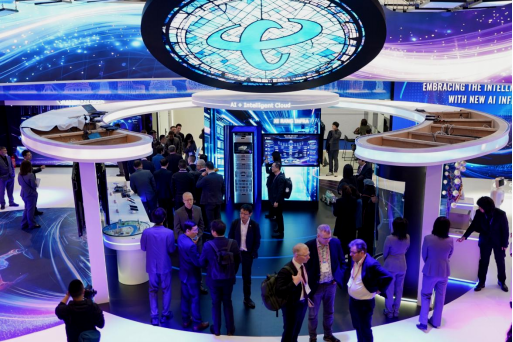 云智筑基 共创AI新时代 中国电信亮相MWC 2026452.png