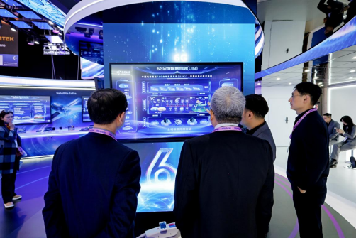 云智筑基 共创AI新时代 中国电信亮相MWC 2026645.png