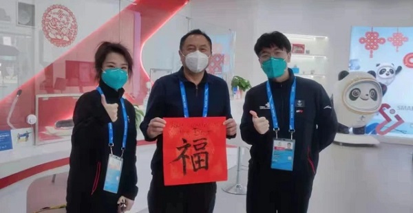 1644298784922080756.jpg zhumeiti zhongxin.jpg