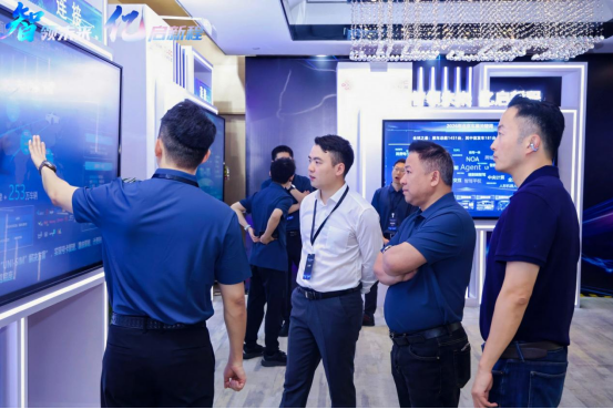 【新闻稿】智领未来 亿启新程  2026中国联通车联网大会圆满举行-202604272395.png